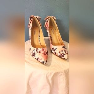 Justfab Satina Floral Pointed Toe Low Heels Shoes w/bow size 10